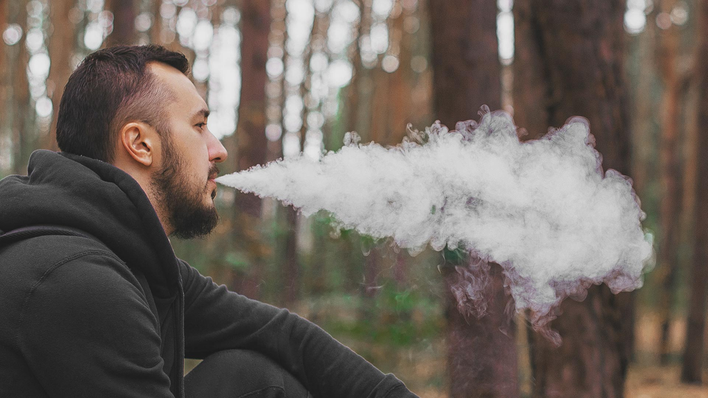 What Distinguishes an Electronic Cigarette from a Vape Kit?